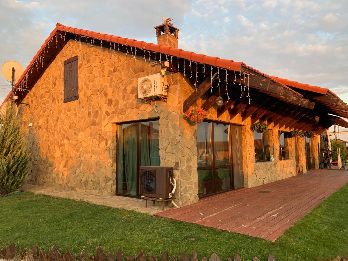 Chervona Kalyna Cottage Odesa Exterior photo