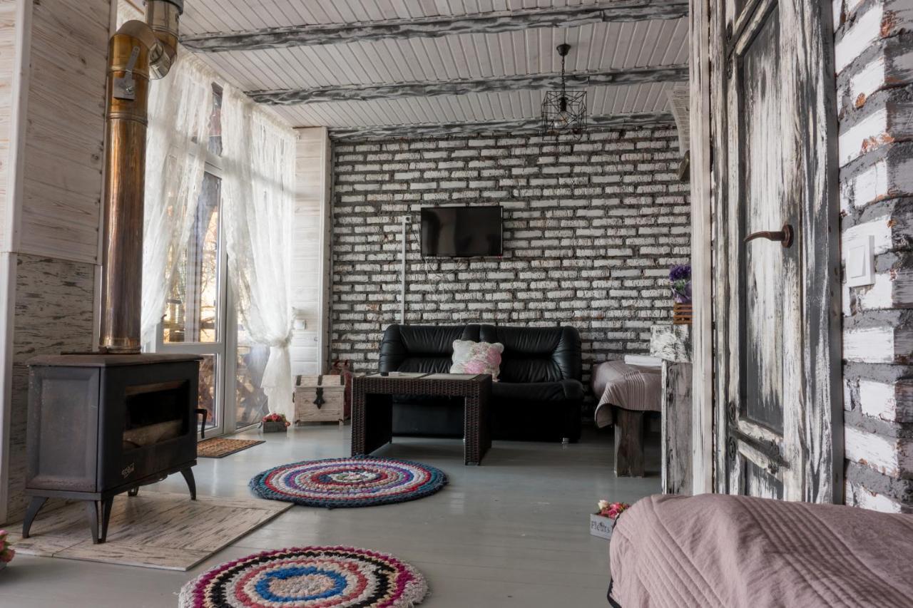 Chervona Kalyna Cottage Odesa Exterior photo