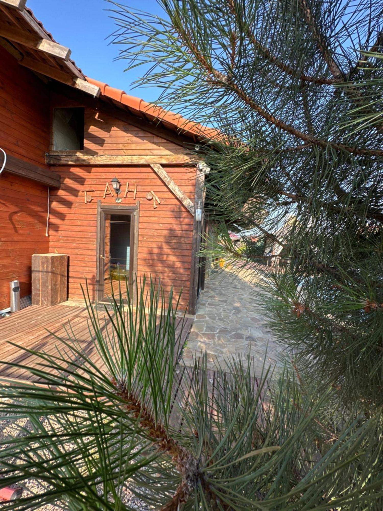 Chervona Kalyna Cottage Odesa Exterior photo